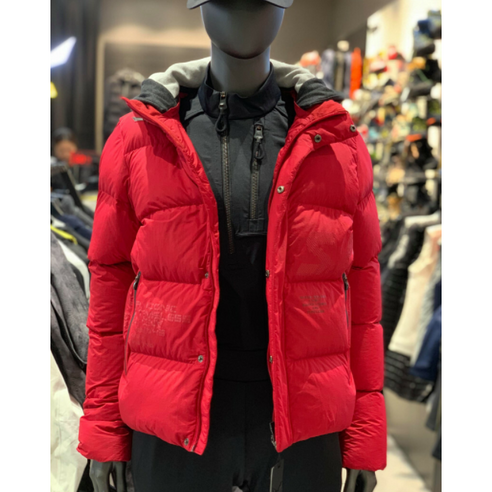 살레와 여성 숏패딩 에이셀 AWW18554: 따뜻함과 스타일을 겸비한 완벽한 아우터