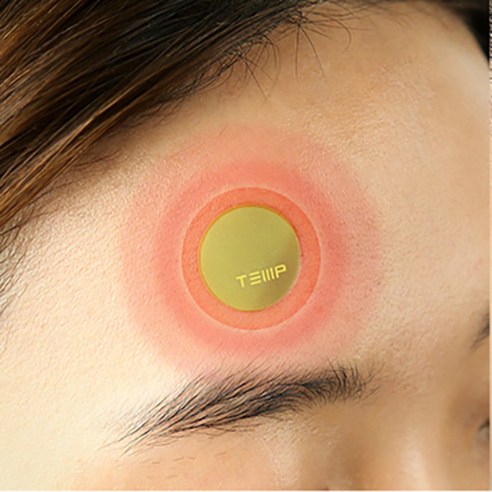 우리 아이 건강 지킴이, 간편하고 안전한 스티커형 체온계