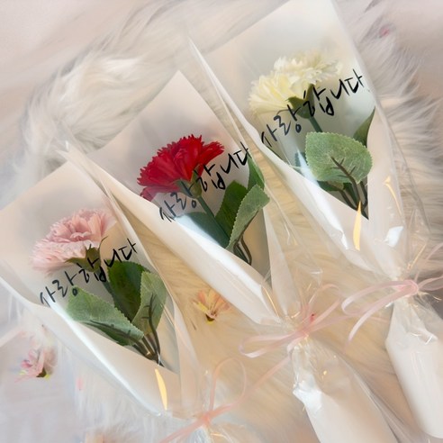 로젤리안의 고급 비누꽃 한송이 미니 꽃다발로 소중한 사람에게 사랑과 감사의 마음을 전하세요.