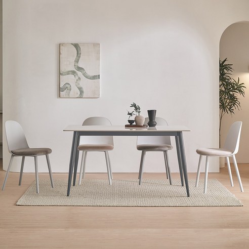 가족의 유대감과 단란함을 촉진하는 세련되고 편안한 식탁