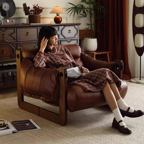 빈티지 매력, 극심한 편안함, 내구적인 스타일을 갖춘 집에 아늑함과 스타일을 더하는 완벽한 안락의자