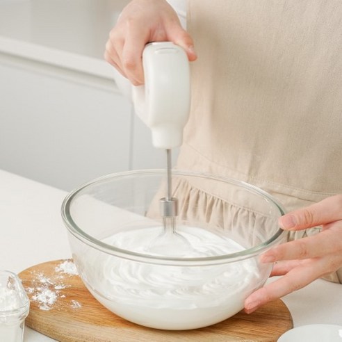 커피 애호가와 주부에게 필수적인 플루밍 무선 전동거품기 휘핑기 FM01W