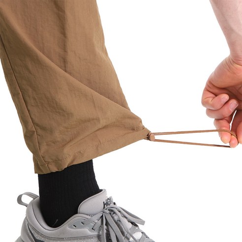 기능성과 스타일을 겸비한 다재다능한 아웃도어 팬츠, 아센티 타슬란 카고 바지 356