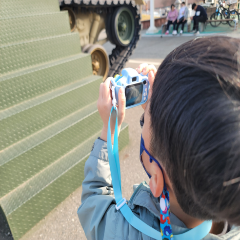 어린이 사진가를 위한 창의적이고 교육적인 카메라