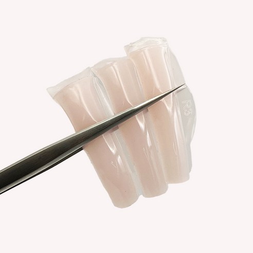 완벽한 눈매를 위한 필수 뷰티템