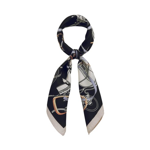 엘르 마차라인 실크 스카프: 섬세한 아름다움으로 완성하는 당신의 가을