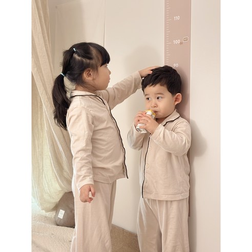 사랑스러운 디자인과 실용적인 기능, 뚜뚜아트 키재기자 스티커로 아이의 성장 기록을 특별하게!