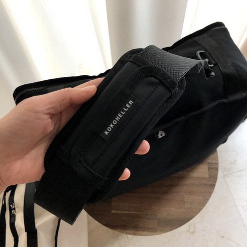 무거운 가방, 이제 코코헬렌 쿠션패드로 어깨 통증 없이 가볍게!