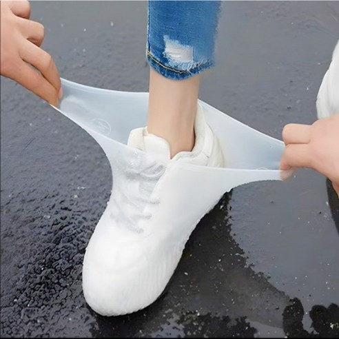 갑작스러운 비? 젖은 신발 때문에 찝찝했던 경험, 이제 안녕! 실리콘신발커버
