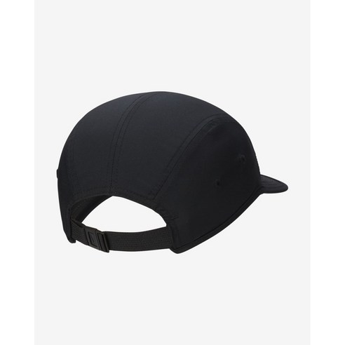 땀 때문에 멈춰 설 순 없지! 나이키 드라이 핏 러닝캡으로 쾌적하게 런닝하세요.