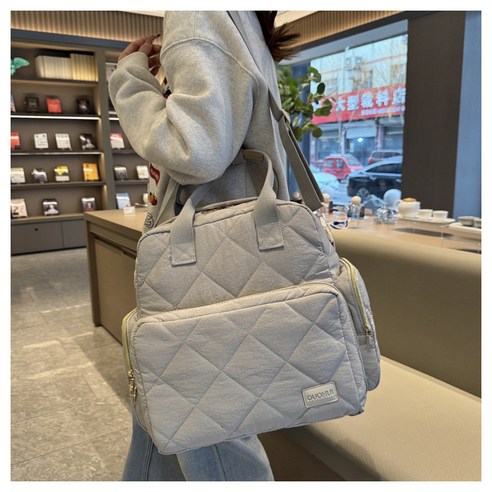 스타일과 실용성을 모두 갖춘 메이썬 기저귀가방 백팩으로 편안하고 스타일리시한 육아를 경험하세요!