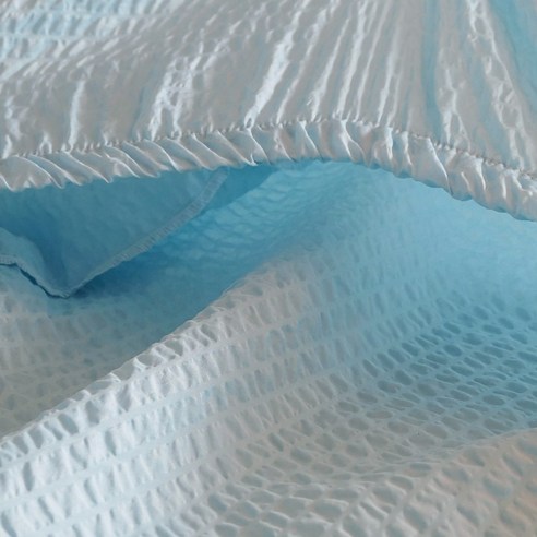 헬로베딩 시어서커 매트리스 커버: 여름밤의 청량한 오아시스