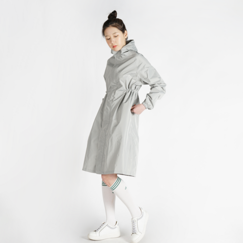 날씨 걱정 없이 스타일리시하게, 당신의 라운딩을 빛낼 골프 우비