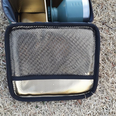 안전하고 편안하게 푸어오버 드리퍼를 운반하고 캠핑에서도 고급 커피 경험을 즐길 수 있는 스탠리 클래식 푸어오버 커피 드리퍼 세트 가방