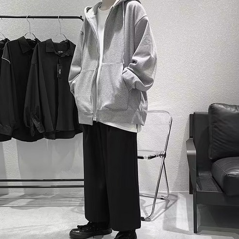간절기의 편안함과 스타일을 동시에 만족시키는 리트넛 기본 내츄럴 핏 후드