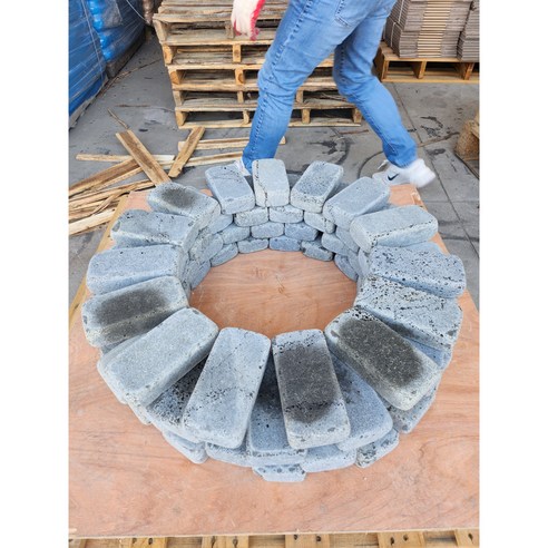 현무암 벽돌로 만드는 나만의 작은 정원