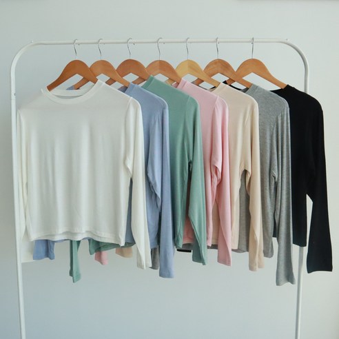 살랑이는 아름다움, 운동하는 언니들의 요가 크롭티로 완성하는 액티브 스타일 운동하는언니들