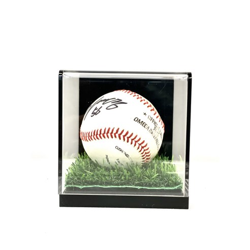 소중한 추억을 담아내는 실용적이면서 멋진 전시 케이스