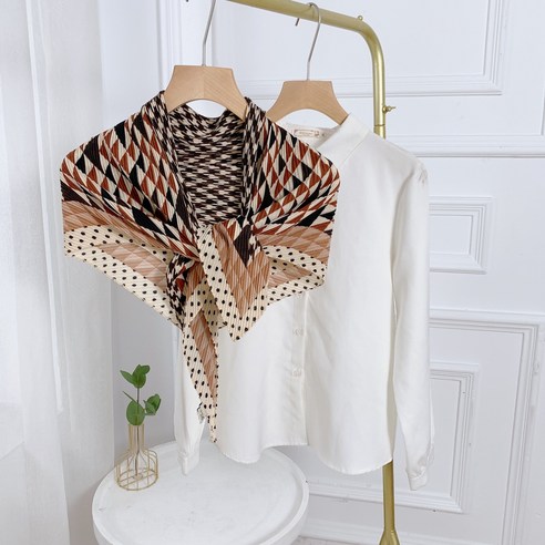 ONAKY 2022 한일 소향풍 목도리 여성 패션 편안한 주름 숄 장식 보온 겸용 목도리 도매