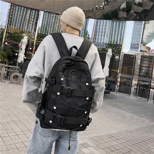 기능적이고 세련된 POMTOR 가방: 여행과 학업에 필수품