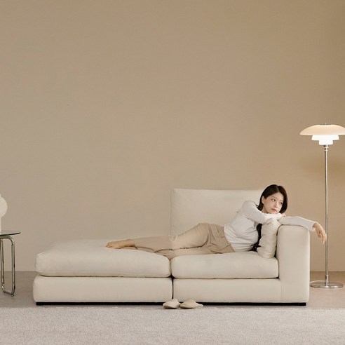 우아함과 실용성을 겸비한 모듈 소파