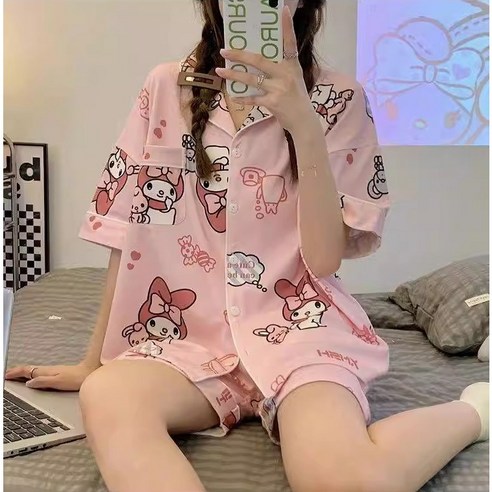 사랑스러움과 편안함으로 꿀잠을 선물하는 마이멜로디 잠옷 세트