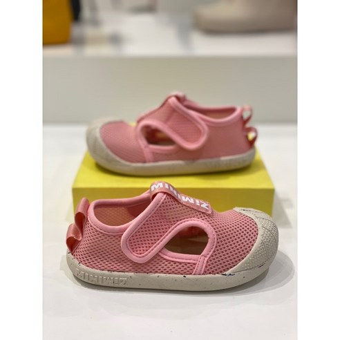 사랑스러운 첫걸음을 위한 선택, 토박스 미니위즈 레오 제로 라이트핑크 샌들 미니위즈걸음마신발