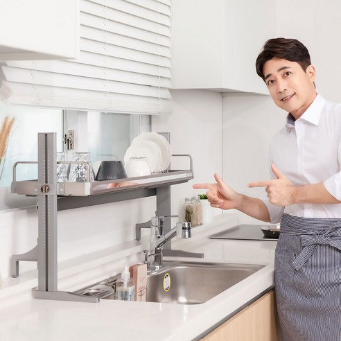 주방 공간의 혁신, 상하로 움직이는 창문형 식기건조대로 효율성과 아름다움을 동시에!