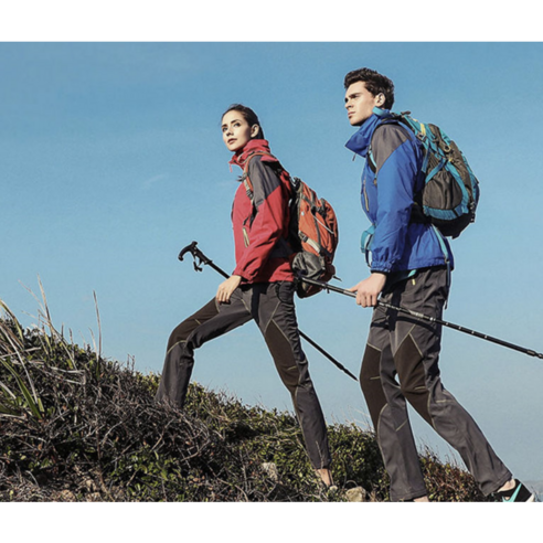 산길을 경쾌하고 안정적으로 탐험하기 위한 룰루레빗의 최첨단 등산 스틱