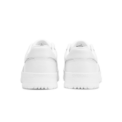 편안하고 지지력 있는 골프화를 찾고 계신가요? 오버도즈 베이플러너 골프화를 만나보세요.