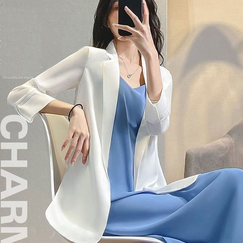 세련된 여름 정장 자켓