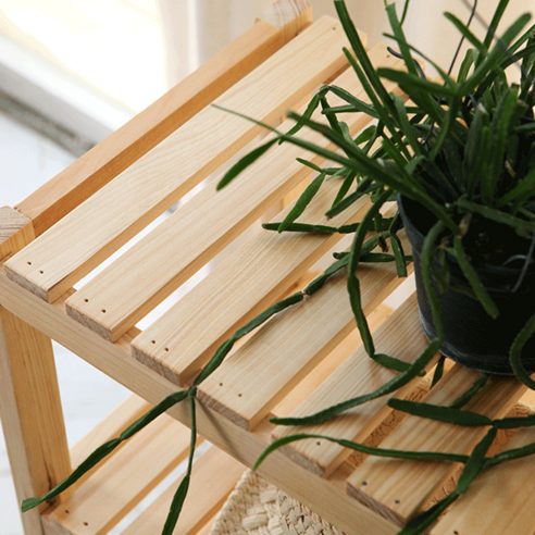 실용성과 스타일을 겸비한 리비니아 원목 신발장