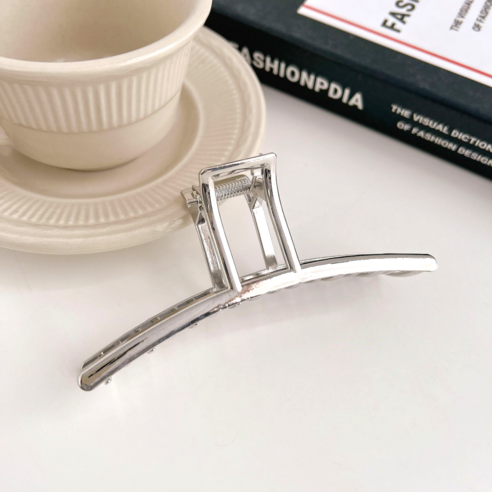 니즈유 메탈 집게핀: 당신의 스타일을 완성하는 마지막 터치