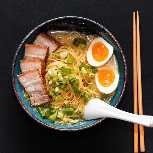 오늘 저녁, 쫄깃한 생면 라멘으로 간편하고 맛있는 한 끼!