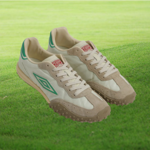 엄브로 퍼스트 조거: 시간을 초월하는 편안함과 스타일의 조우 엄브로운동화