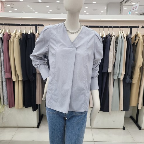 온앤온 브이넥 핀턱 셔츠블라우스njw3mb3230