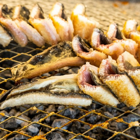 [당일손질] 통영 손질 바다장어 자연산 장어 1kg 2kg 3kg 중 대 특대 붕장어 아나고 구이 구이용 탕용 머리 뼈 포함, 2_1. 대 1kg..., 1개