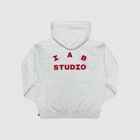 아이앱 스튜디오 x 기아 타이거즈 V12 후드: 스타일과 열정을 입다