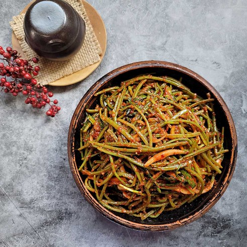 여름 밥상을 풍요롭게 채우는 맛, 경자네 수제 고구마순 줄기 김치 경자네수제김치