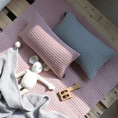 부드럽고 안락하며 스타일리시한 유아 베개커버