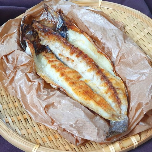 여수 활복민어 손질 반건조 저염 1kg(5마리, 27cm~30cm) 민어청년 여수 활복민어 손질 반건조 저염 1kg(5마리, 27cm~30cm) 민어청년