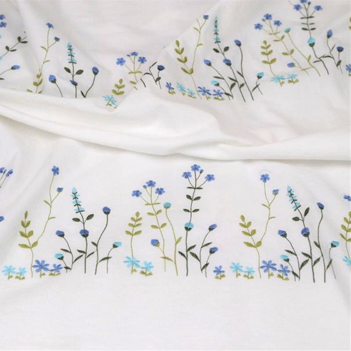 푸른 산유화 자수로 완성하는 나만의 감성 쉼터