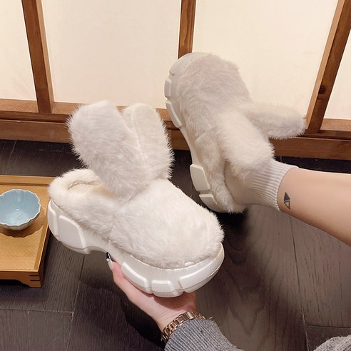 곰돌이샵의 귀여운 토끼 EVA 방한 슬리퍼로 겨울철에 편안하고 따뜻하게