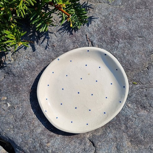 섬세한 아름다움이 식탁에 스며들다, 여우자기 웬디 도자기 반찬 그릇