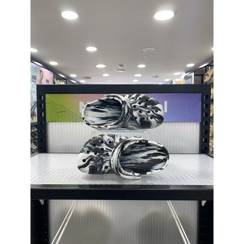 모든 아이들을 위한 편안한 선택, 아이코닉한 디자인과 편안함을 누리세요.