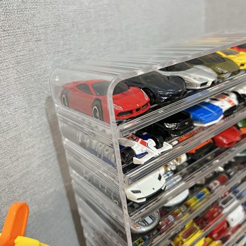 스테이업 미니카 정리대로 먼지 쌓인 추억을 깔끔하게 정리하고 공간 활용과 인테리어 효과까지 한번에