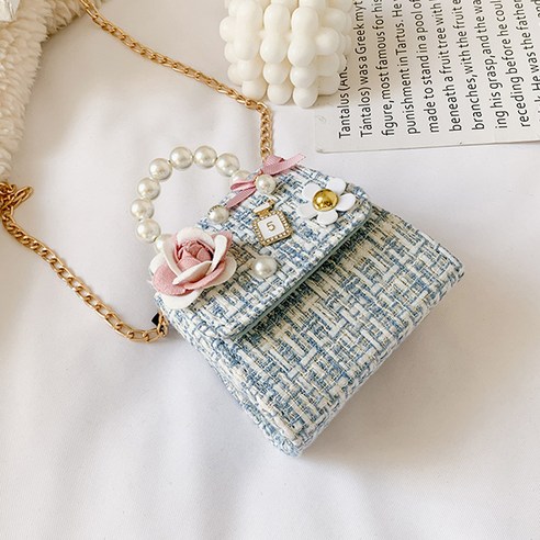 사랑스러운 디자인과 실용성을 겸비한 완벽한 어린이 크로스백