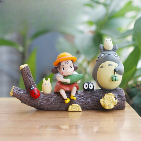 텅 빈 책상 위, 나만의 작은 숲을 만들다: 위즈비 토토로 피규어 세트 솔직 후기 토토로피규어