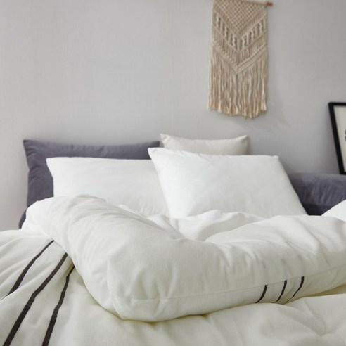 극세사의 부드러움과 폴리에스테르의 따뜻함을 갖춘 다옴룸 호텔감성 극세사 겨울 이불