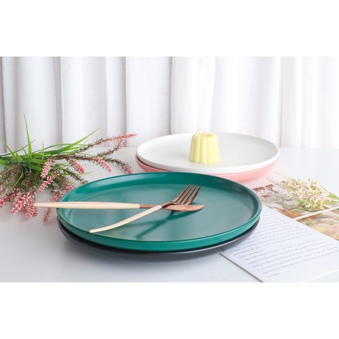 심플하면서도 세련된 디자인의 메리테이블 아일랜드 클래식 원형 접시 대형
